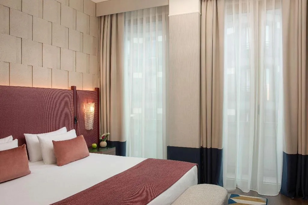 JUNIOR SUITE STANDARD Room, Tivoli President Milano Hotel, Milan