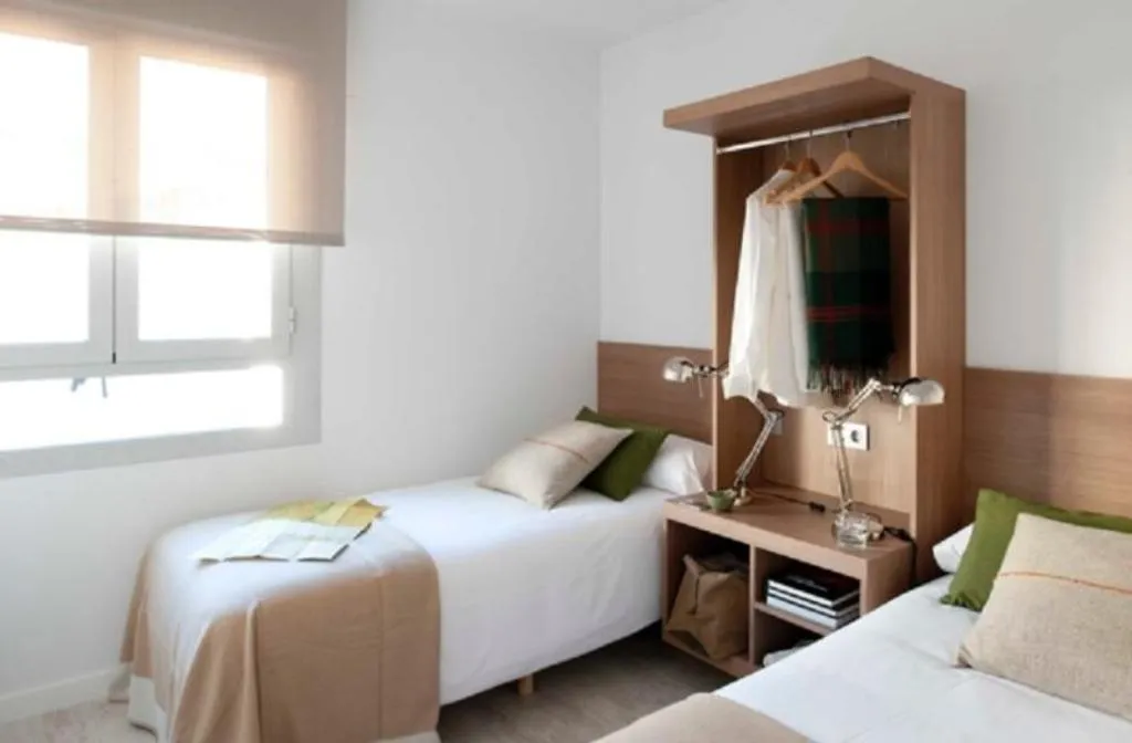 APARTMENT CAPACITY 3 TWO BEDROOMS Room, Eric Vokel Atocha Suites, Madrid