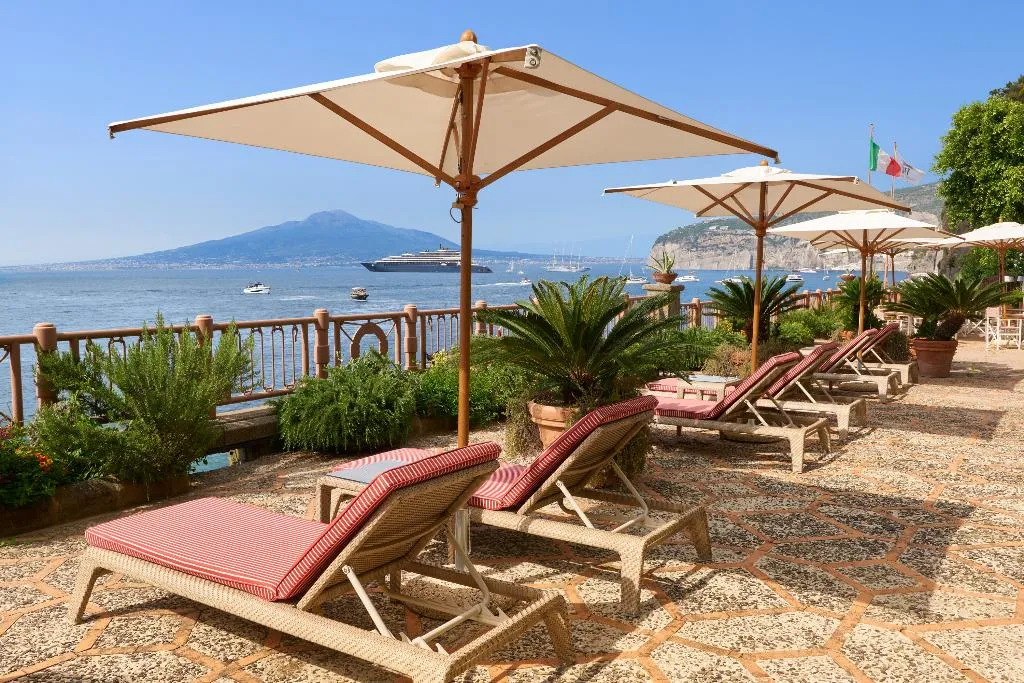 Beach, Grand Hotel Royal, Naples