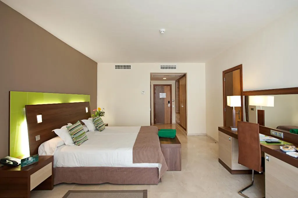 FAMILY ROOM WITH TERRACE Room, Hotel LIVVO Valle Taurito, Gran Canaria