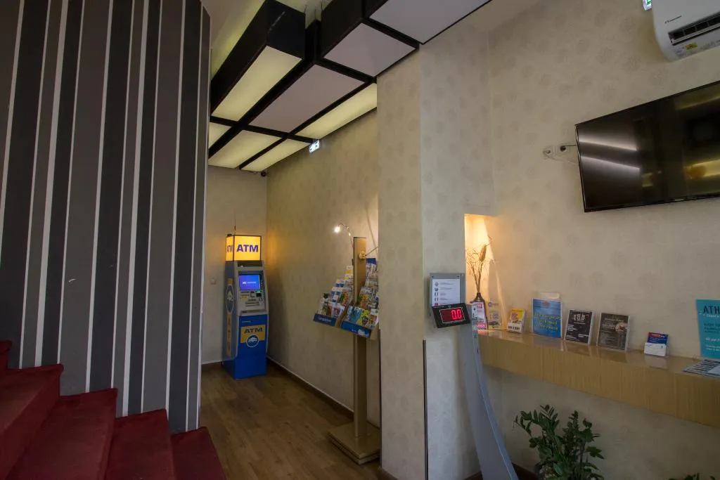 Lobby, Cosmopolit, Athens