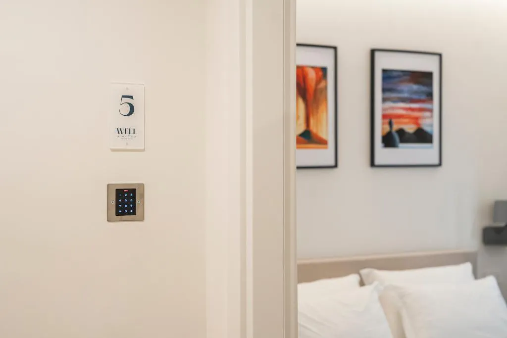 DOUBLE DELUXE Room, Well Suites - Piazza dei Martiri, Naples