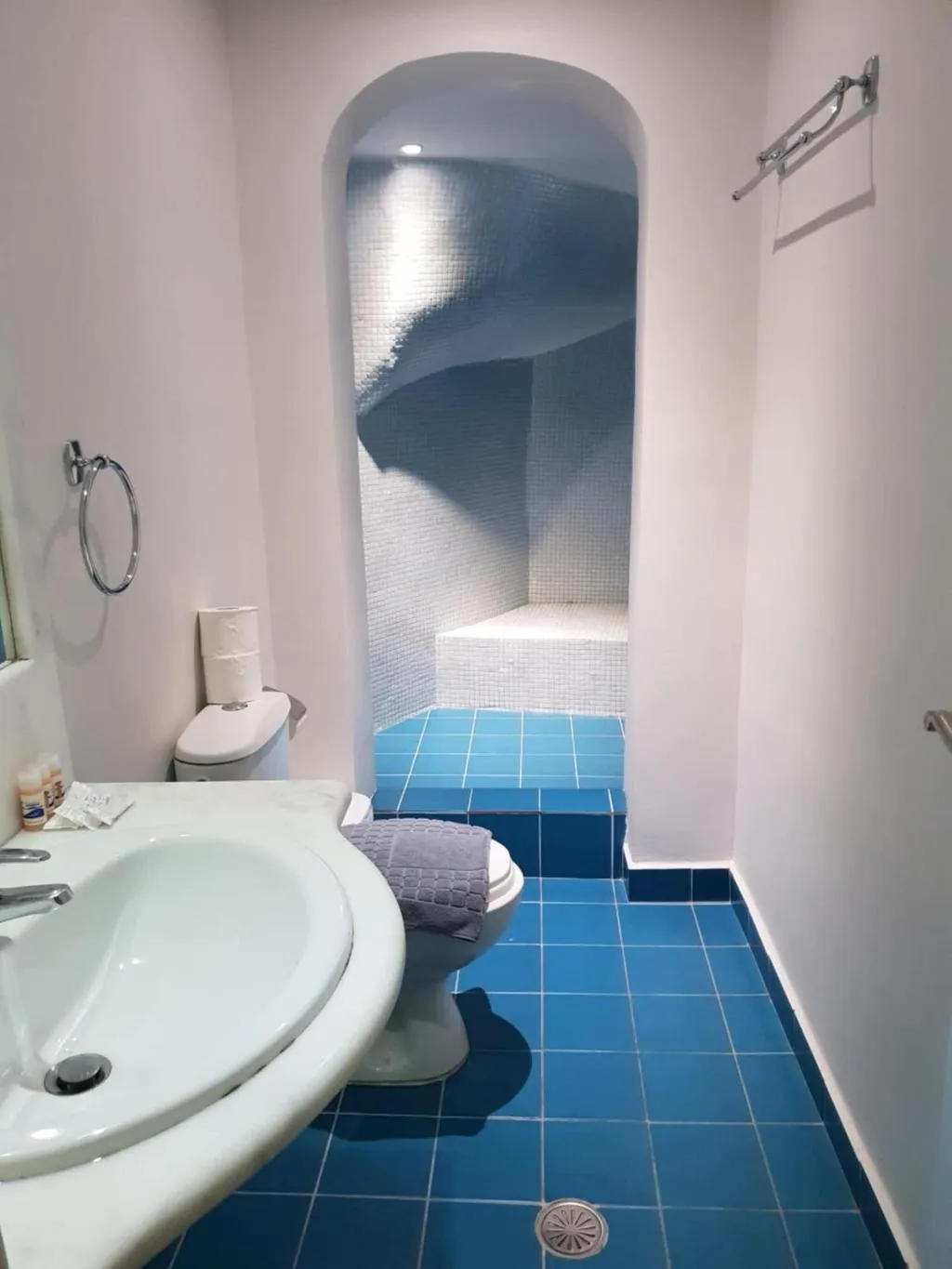 Room, Villa Roussa, Santorini