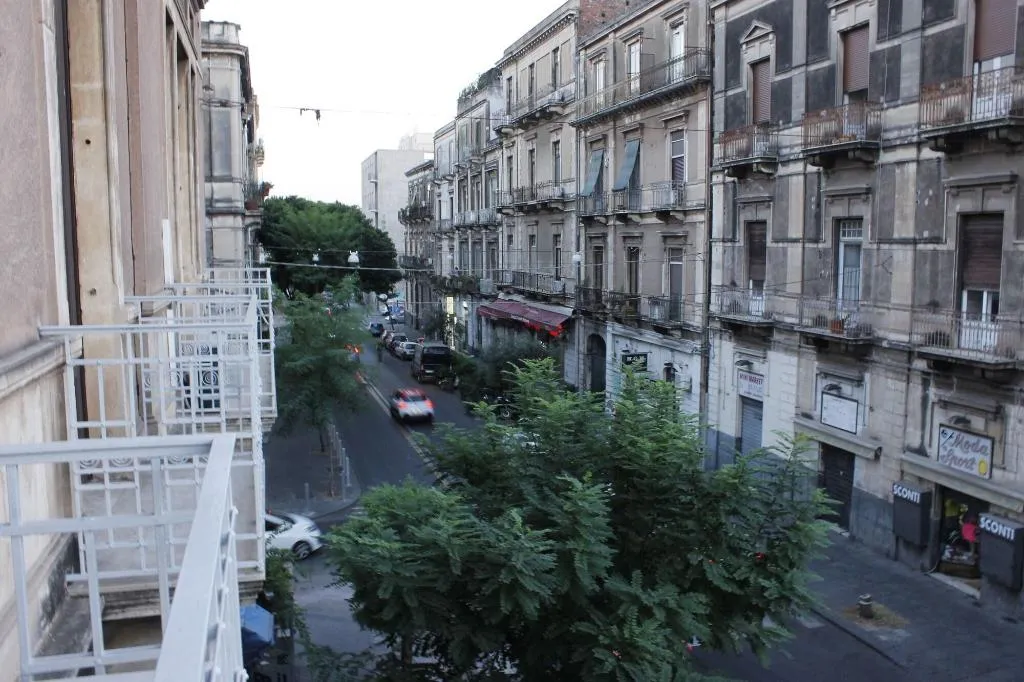 General view, La Casa Di Isabella, Catania