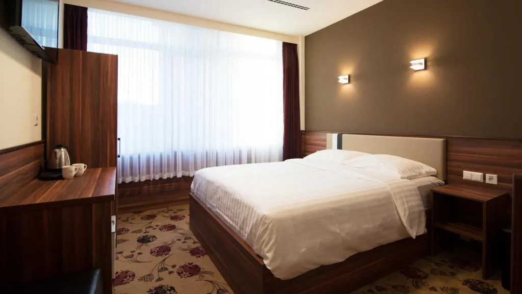 Room, Kings Court, Amsterdam