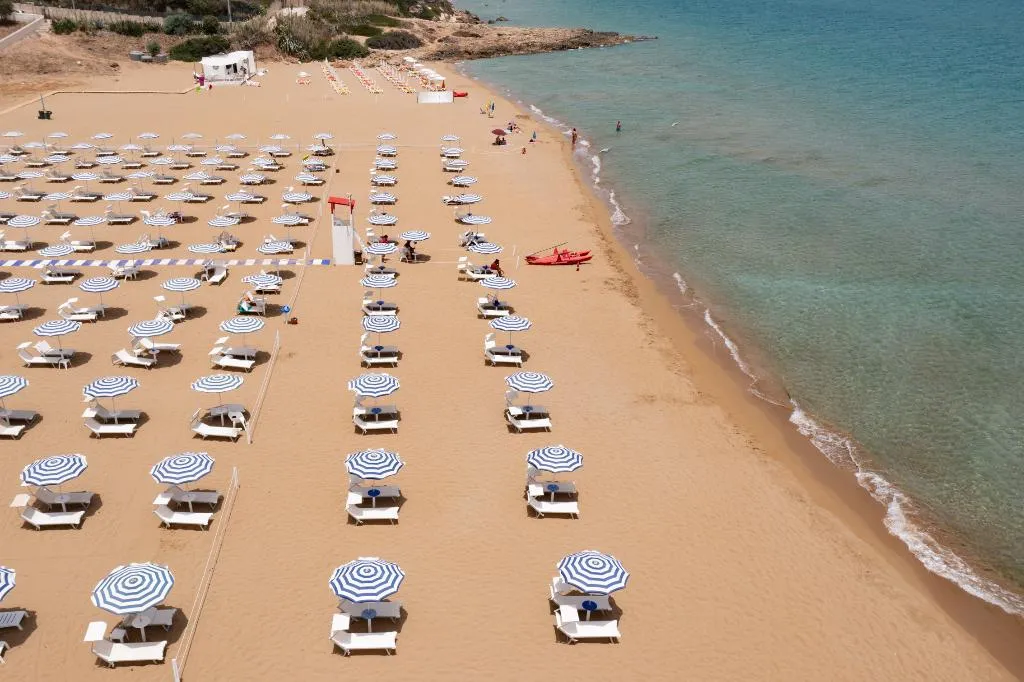 Beach, Hotel Club Eloro, Catania
