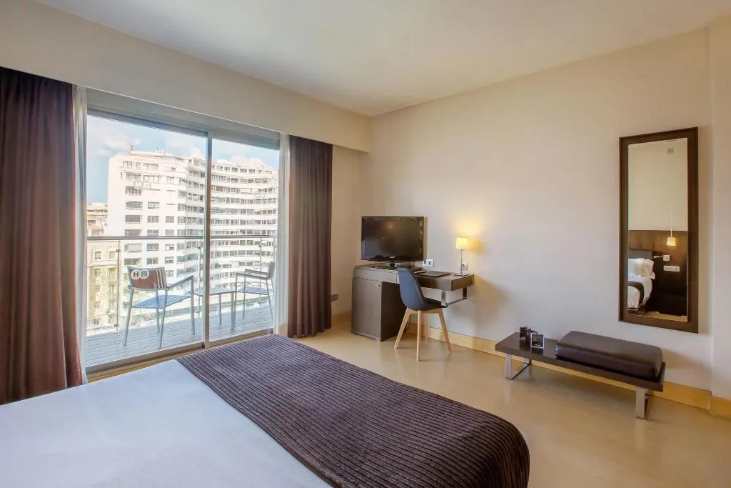 TWIN CITY VIEW Room, HM Jaime III, Majorca