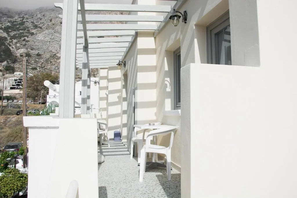 General view, Sail Inn, Santorini