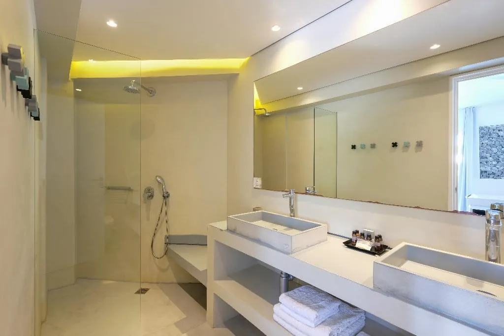 JUNIOR SUITE WITH PRIVATE POOL Room, Relux Ios Hotel, Santorini
