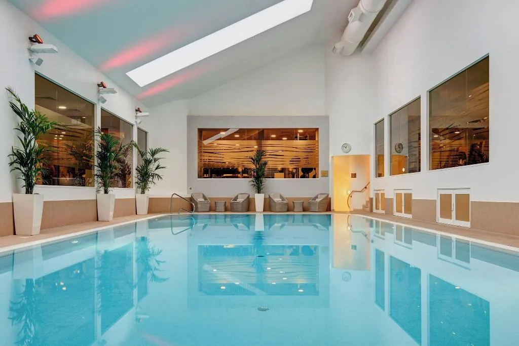Pool, The Shelbourne, Autograph Collection, Dublin