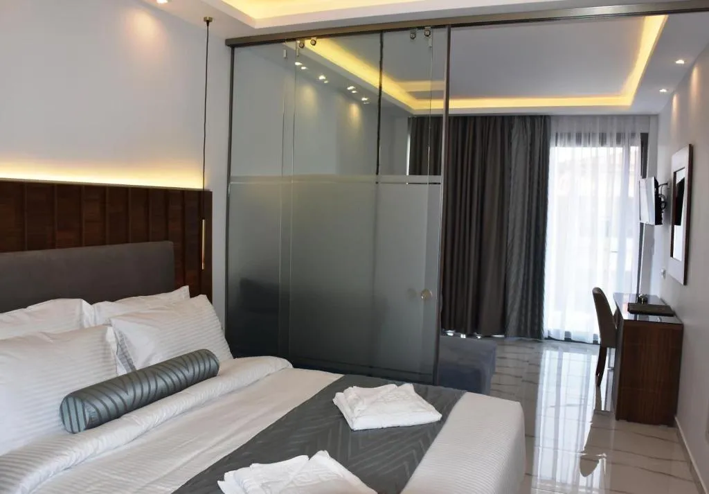 Room, 4- You Boutique, Thessaloniki