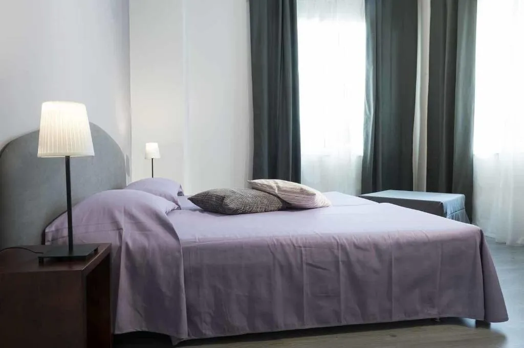 Room, B&B Sleep & Zupp, Naples