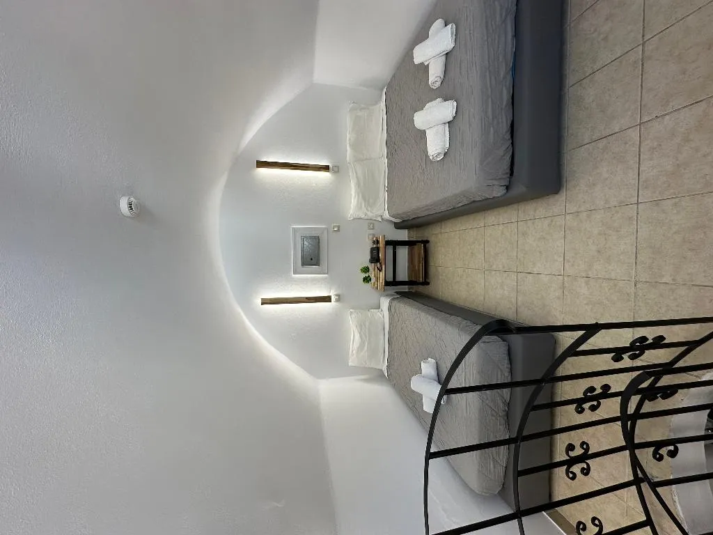 Room, Lucia Villas, Santorini