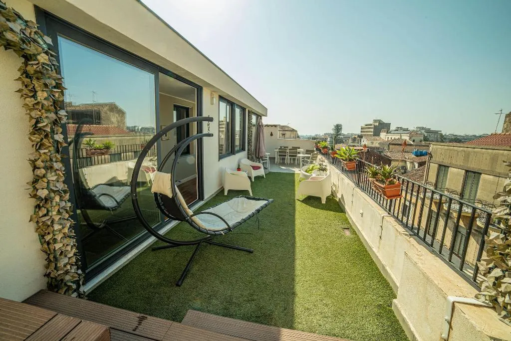 Room, Le 4 Leggende, Catania