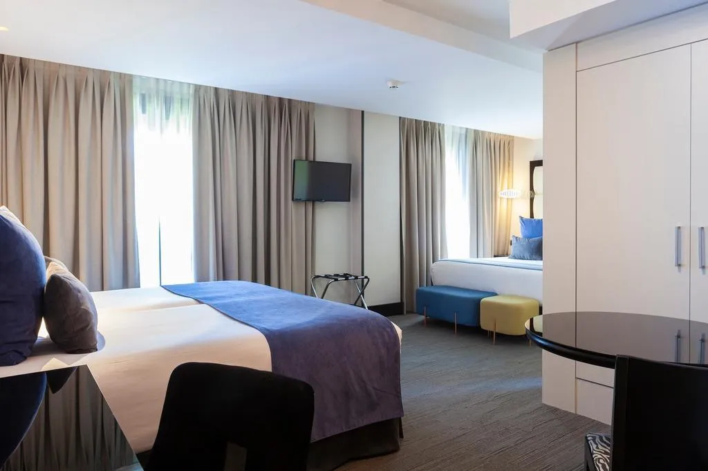 FAMILY ROOM CAPACITY 1 Room, Mirador de Chamartin, Madrid