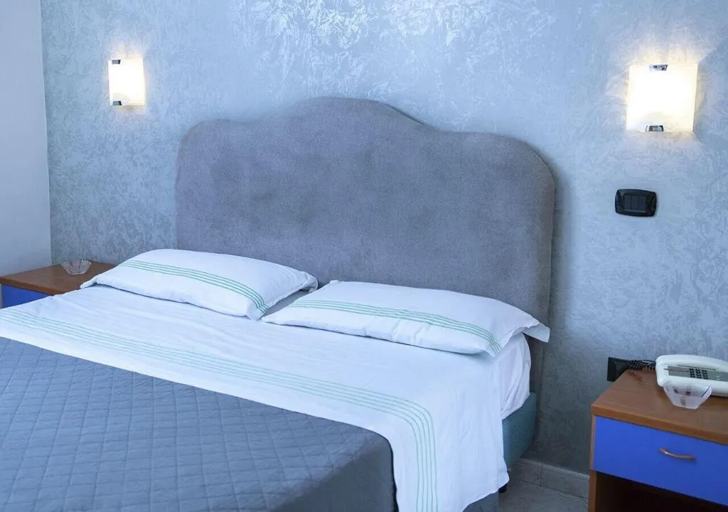 Room, Hotel Miramare, Naples