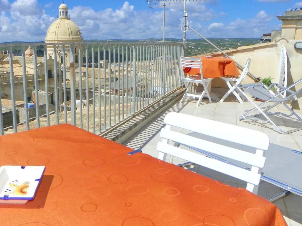 Terrace, Cloris Guest House, Catania