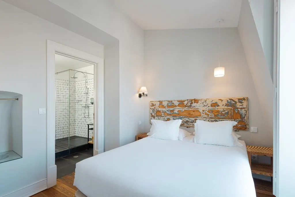 APARTMENT THREE BEDROOMS Room, Almaria - Ex LIibris, Lisbon