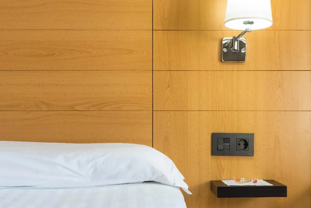 DOUBLE STANDARD Room, Infanta Mercedes, Madrid
