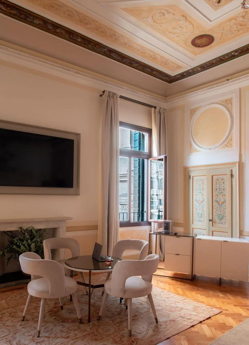Room, Eight Hotel Venezia, Venice