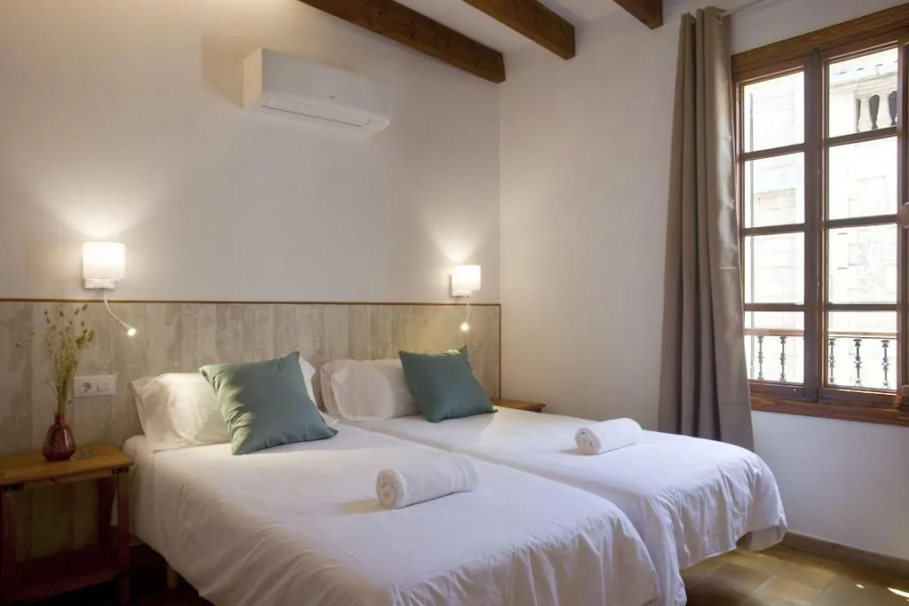 Room, Casal de Petra - Rooms & Pool, Majorca