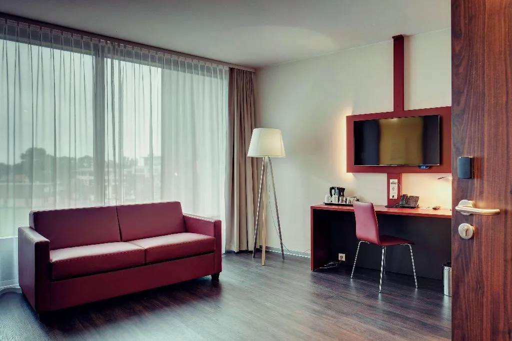 JUNIOR SUITE STANDARD Room, Amedia Amsterdam Airport Trademark by Wyndham, Amsterdam