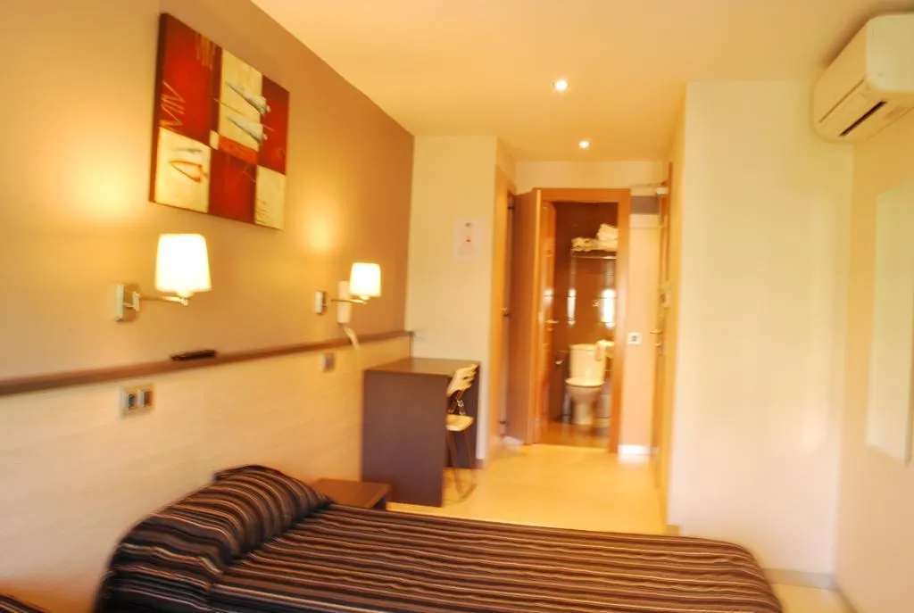 DOUBLE STANDARD Room, Hostal Las Flores, Barcelona