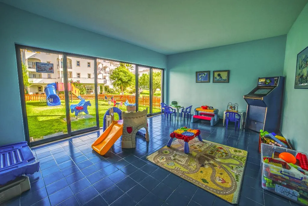 Sports and Entertainment, Vila Petra, Algarve