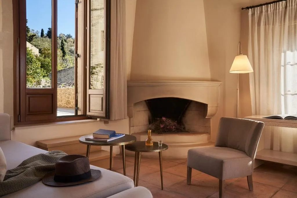 Room, Kapsaliana Village Hotel, Crete