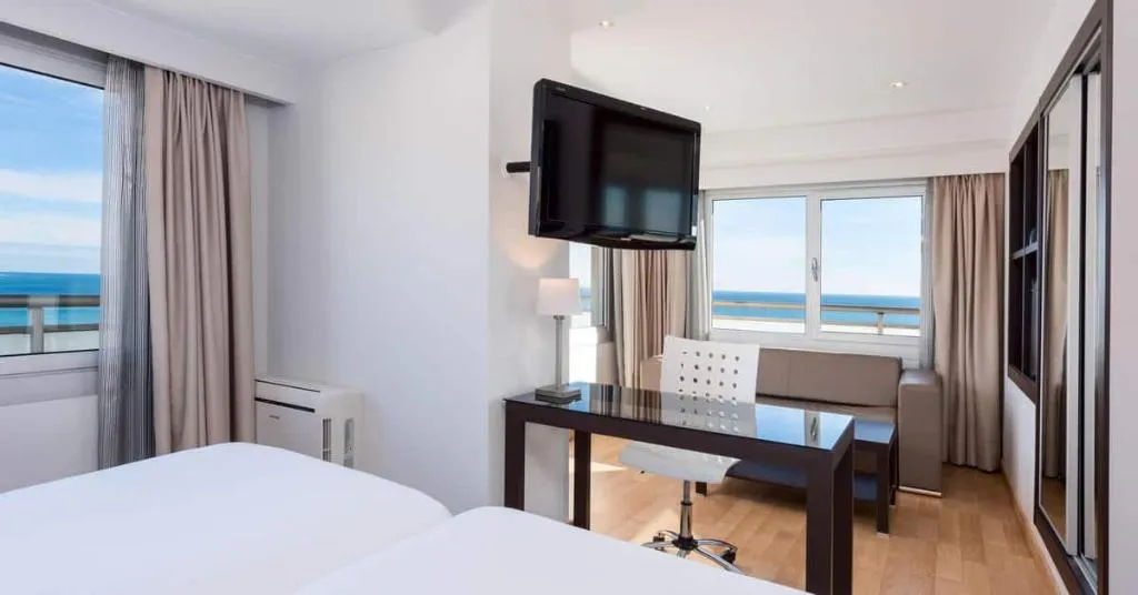 Room, Hotel Alicante Gran Sol Affiliated by Melia, Costa Blanca