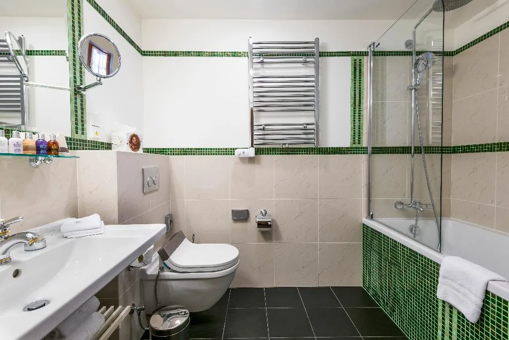 Double or Twin SUPERIOR Room, Golden Well, Prague