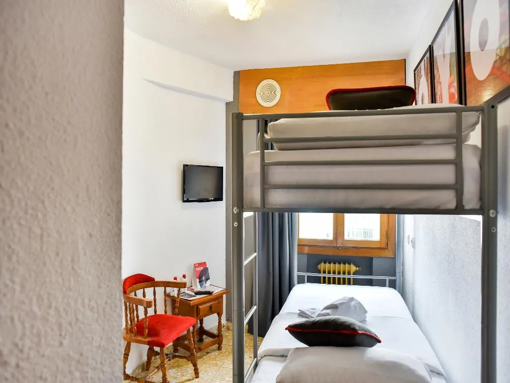 TWIN STANDARD Room, Hostal Carabanchel, Madrid