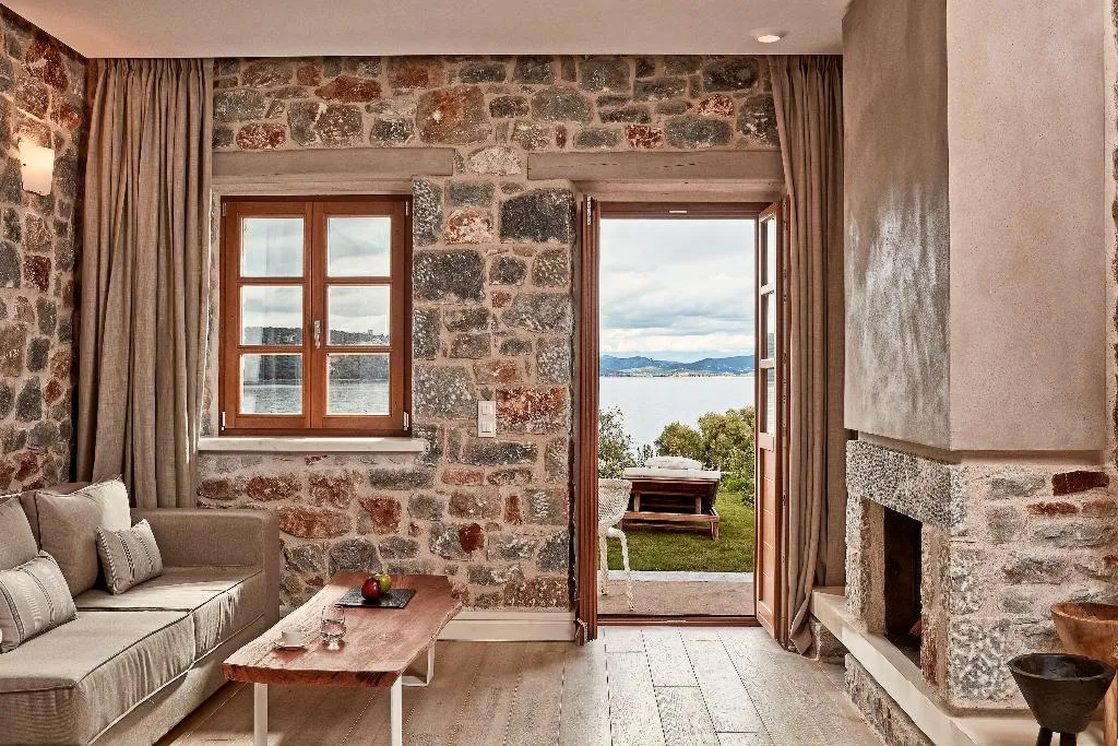 JUNIOR SUITE GARDEN VIEW Room, 100 Rizes Seaside Resort, Athens