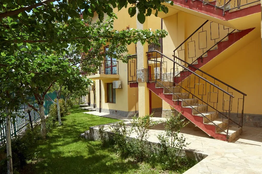 VILLA CAPACITY 4 Room, Yalta Complex, Bourgas