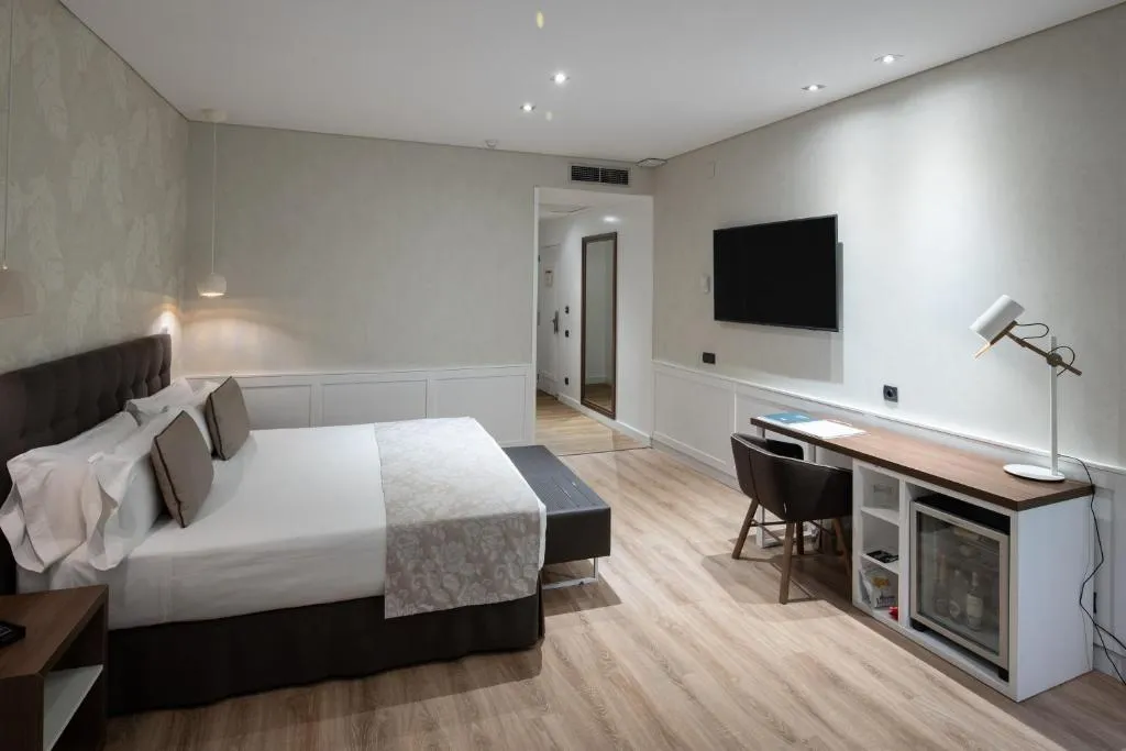 DOUBLE SUPERIOR Room, Catalonia Puerta del Sol, Madrid
