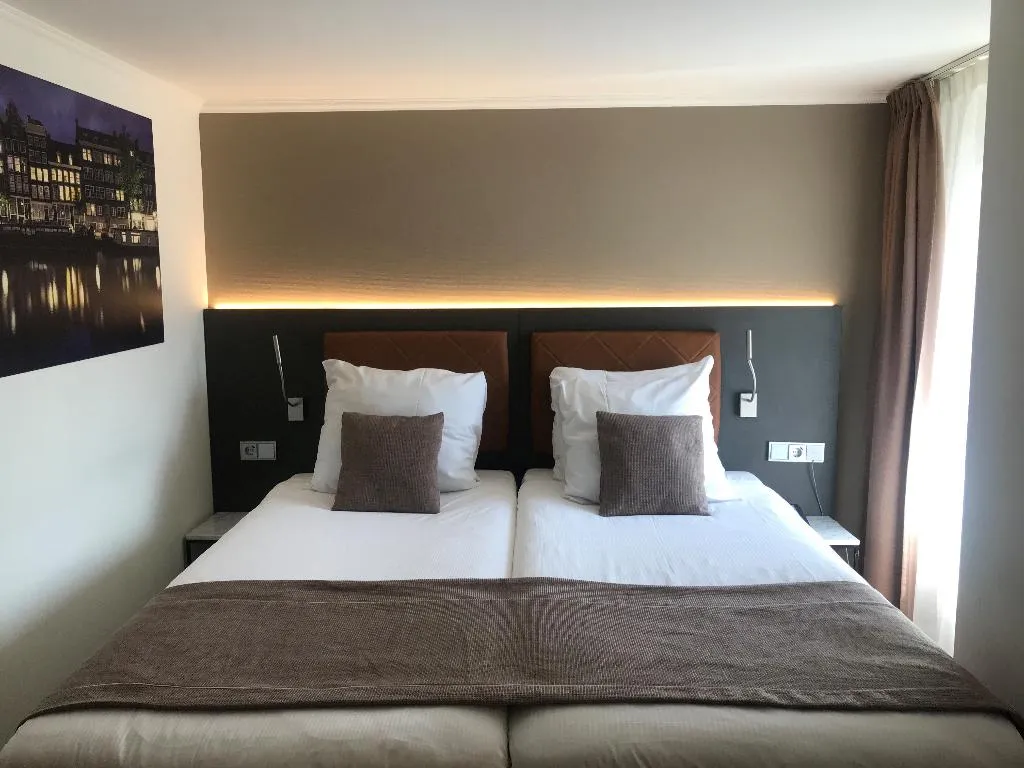 TWIN STANDARD Room, Avenue, Amsterdam