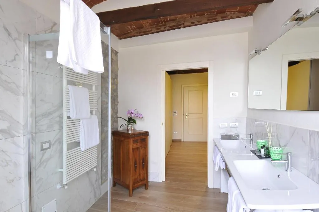Room, Canto Degli Aranci, Florence