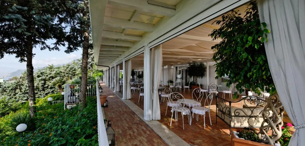 Restaurant, Hotel Villa Poseidon, Naples