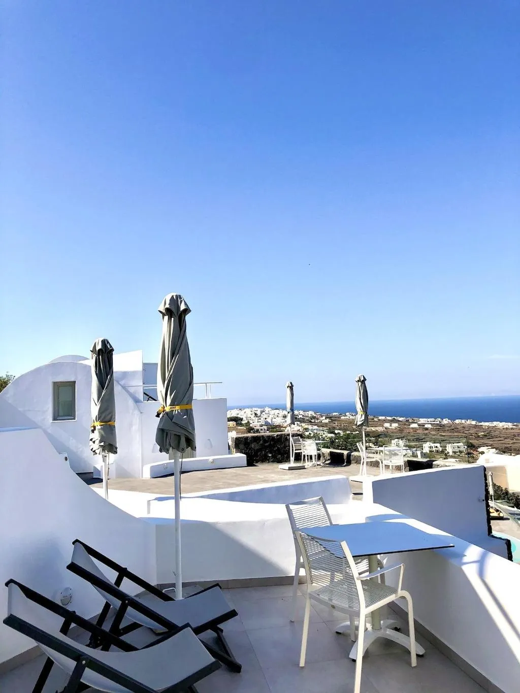 SUITE DELUXE WITH JACUZZI Room, Aperanto Suites, Santorini