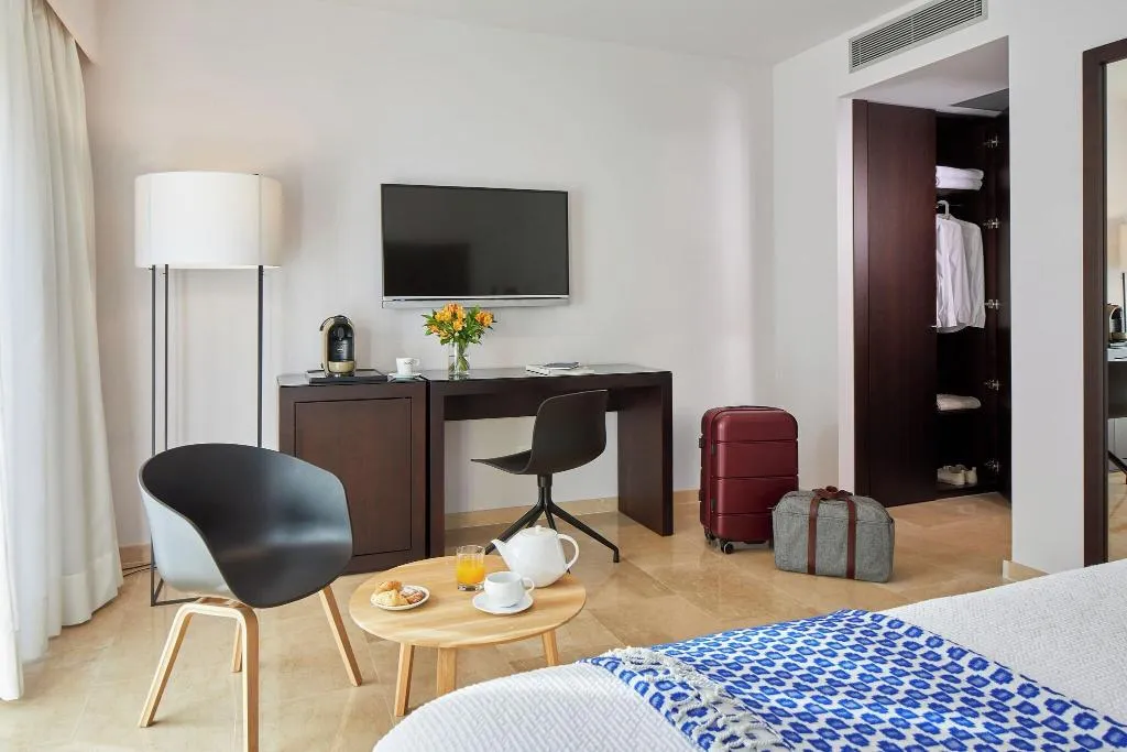 DOUBLE SUPERIOR QUEEN BED Room, Rey Alfonso X, Seville