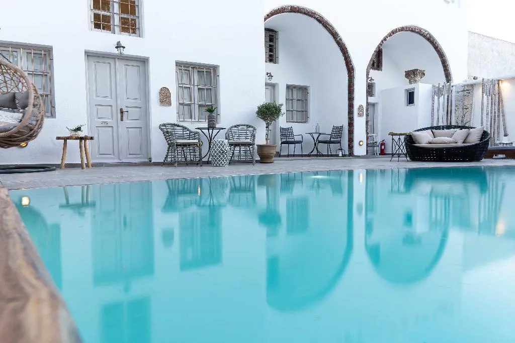 Pool, The Museum Project Oia, Santorini