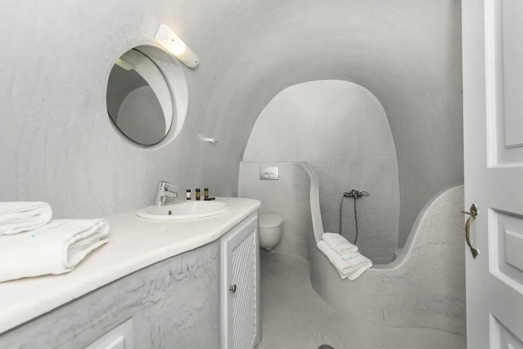 Room, Horizon Aeifos Suites, Santorini