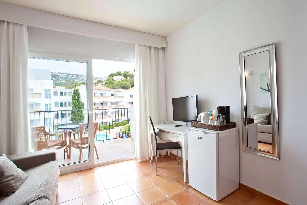 Room, La Pérgola, Majorca