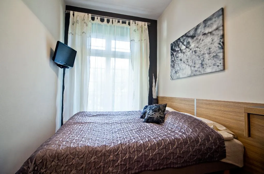 STUDIO ECONOMY Room, 4Seasons Apartments Cracow, Krakow