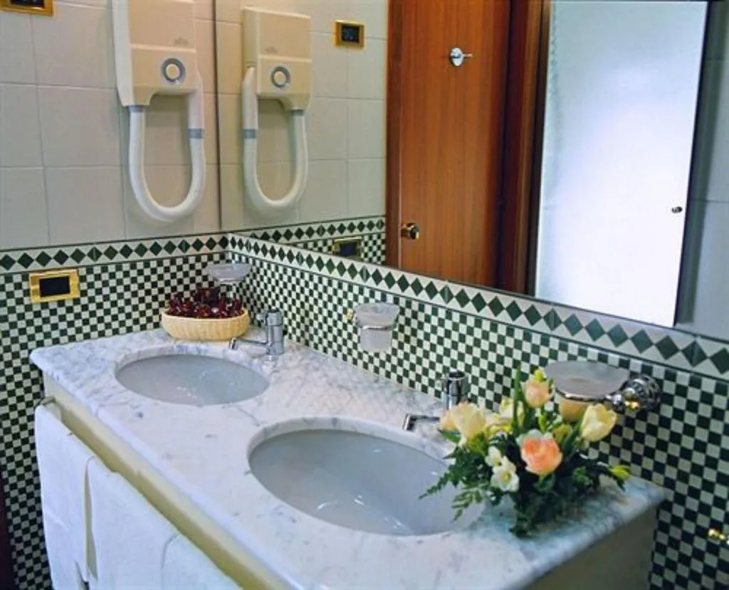 Room, Hotel Crivi's, Milan