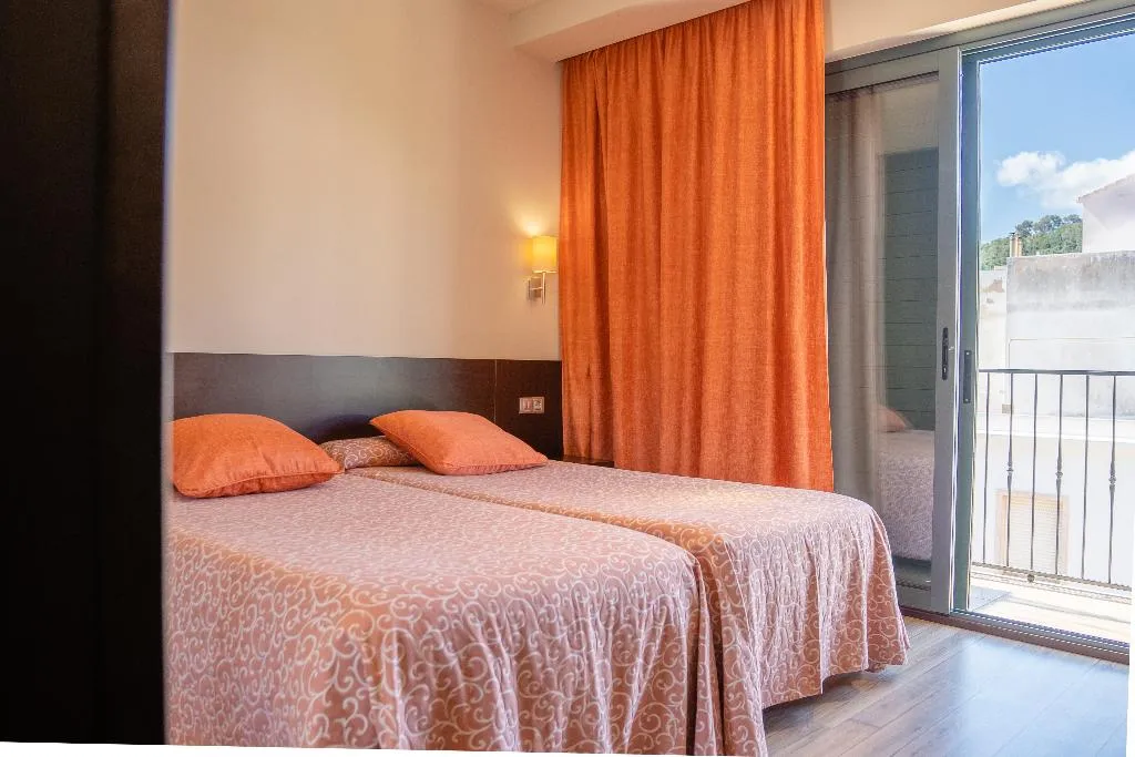 DOUBLE SINGLE USE STANDARD Room, Loar Ferreries, Menorca