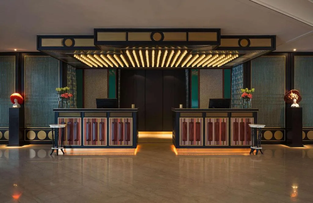 Lobby, Savoy Beach, Naples