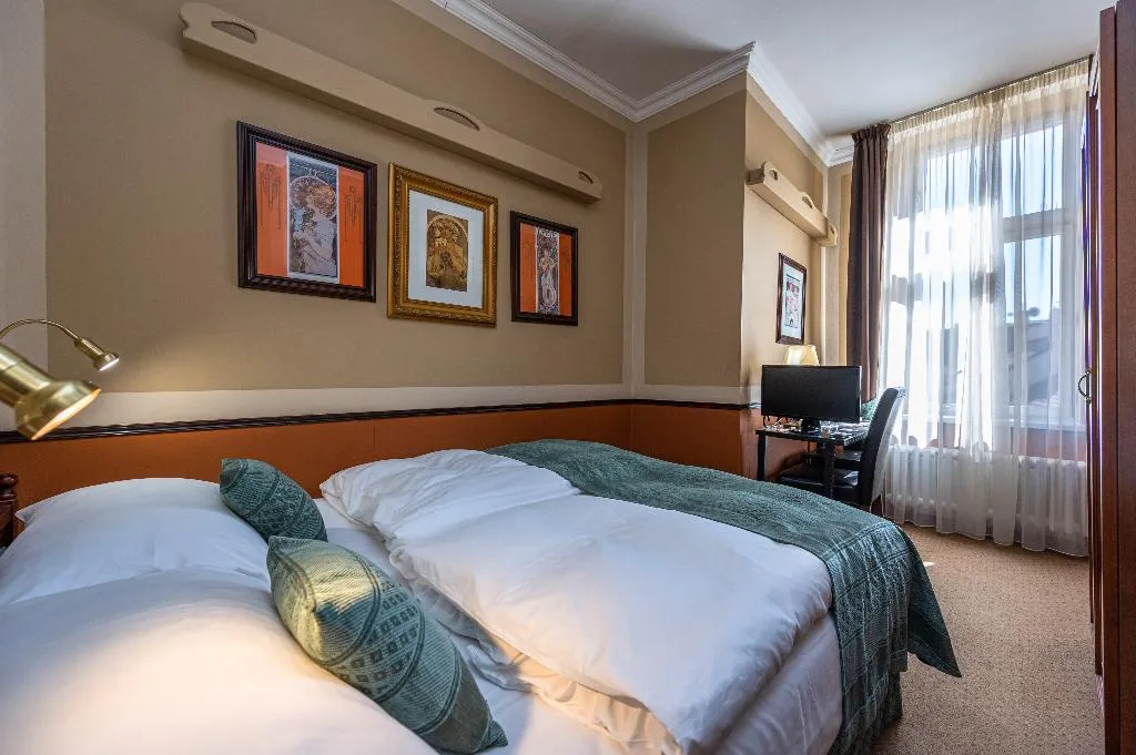 DOUBLE QUEEN SIZE BED Room, Hastal Hotel Prague Old Town, Prague
