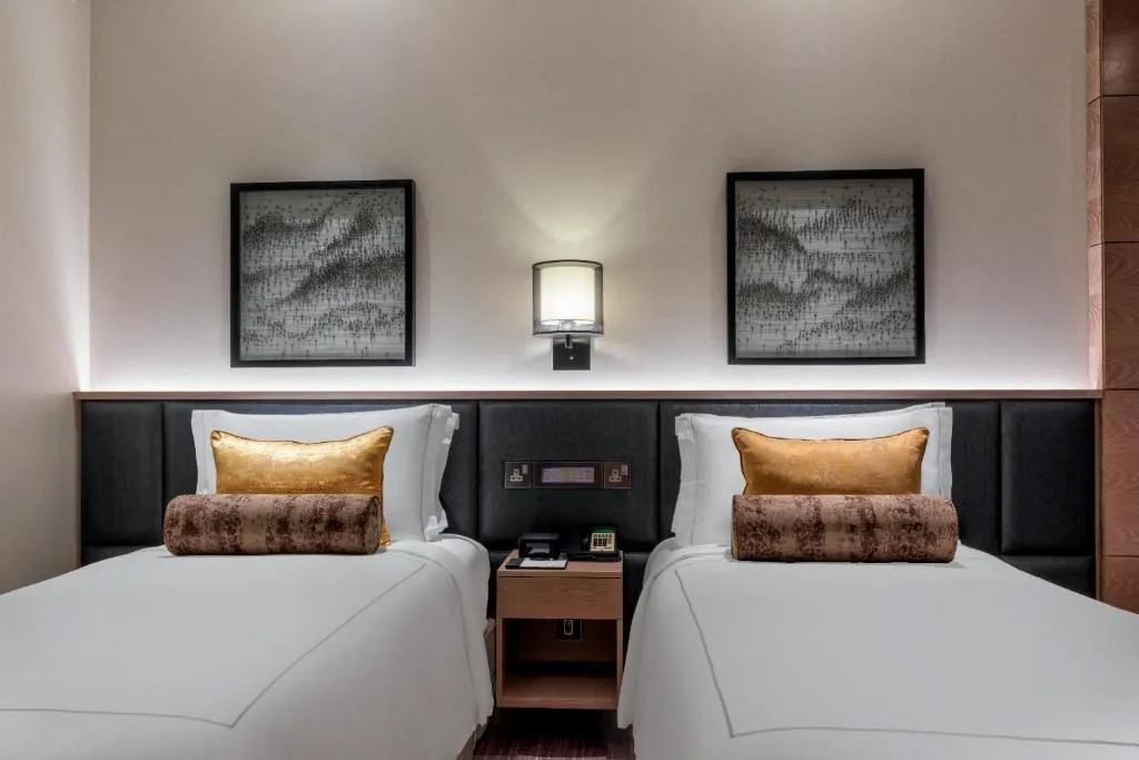 TWIN SUPERIOR Room, Taj Jumeirah Lakes Towers Dubai, Dubai