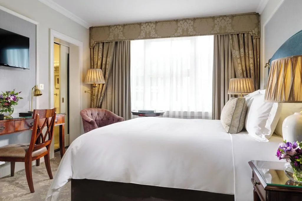 Room, The Shelbourne, Autograph Collection, Dublin